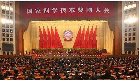2018ȇҿƌW(xu)g(sh)(jing)ҕ VI(y)a(chn)I(y)朶(g)(xing)ĿժZy